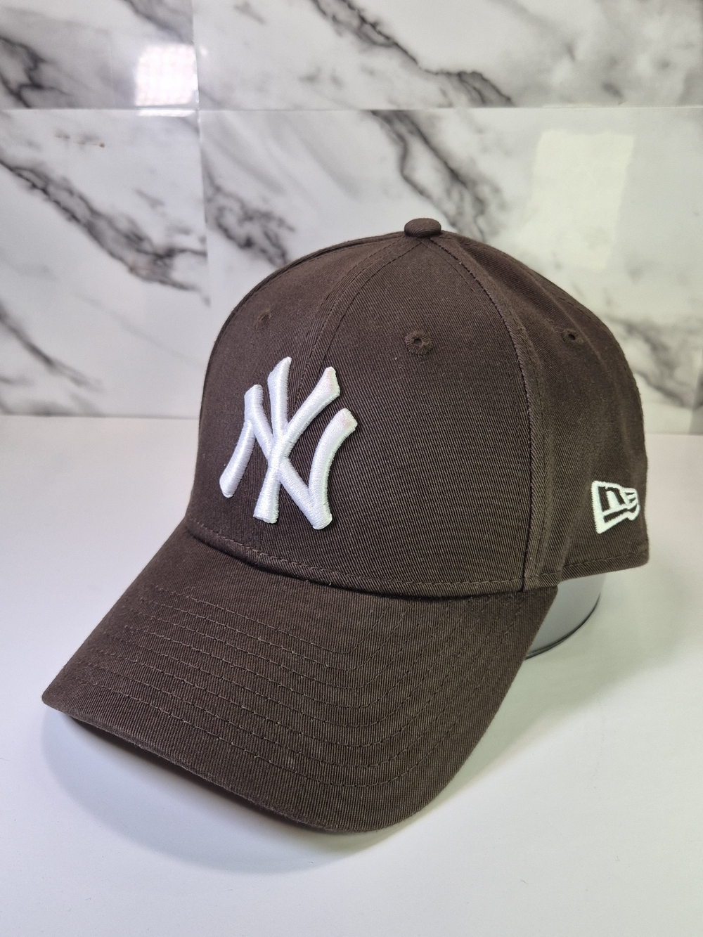 New Era New York NY Brown Baseball Cap with White Logo. Unisex Adjutable
